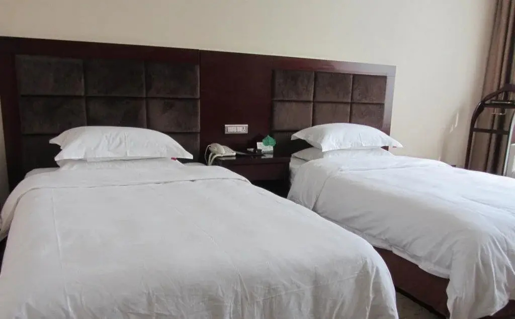 Baoji Wolong Juxing Hotel