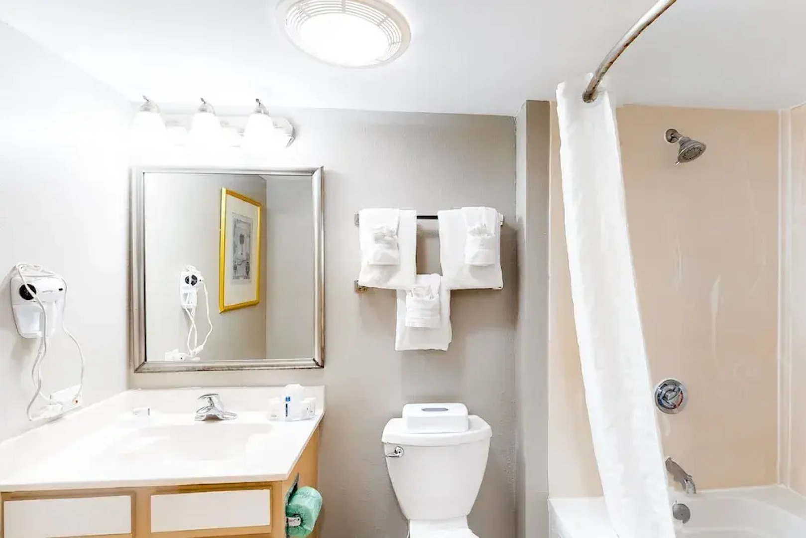 Bay Watch Resort & Conference Center