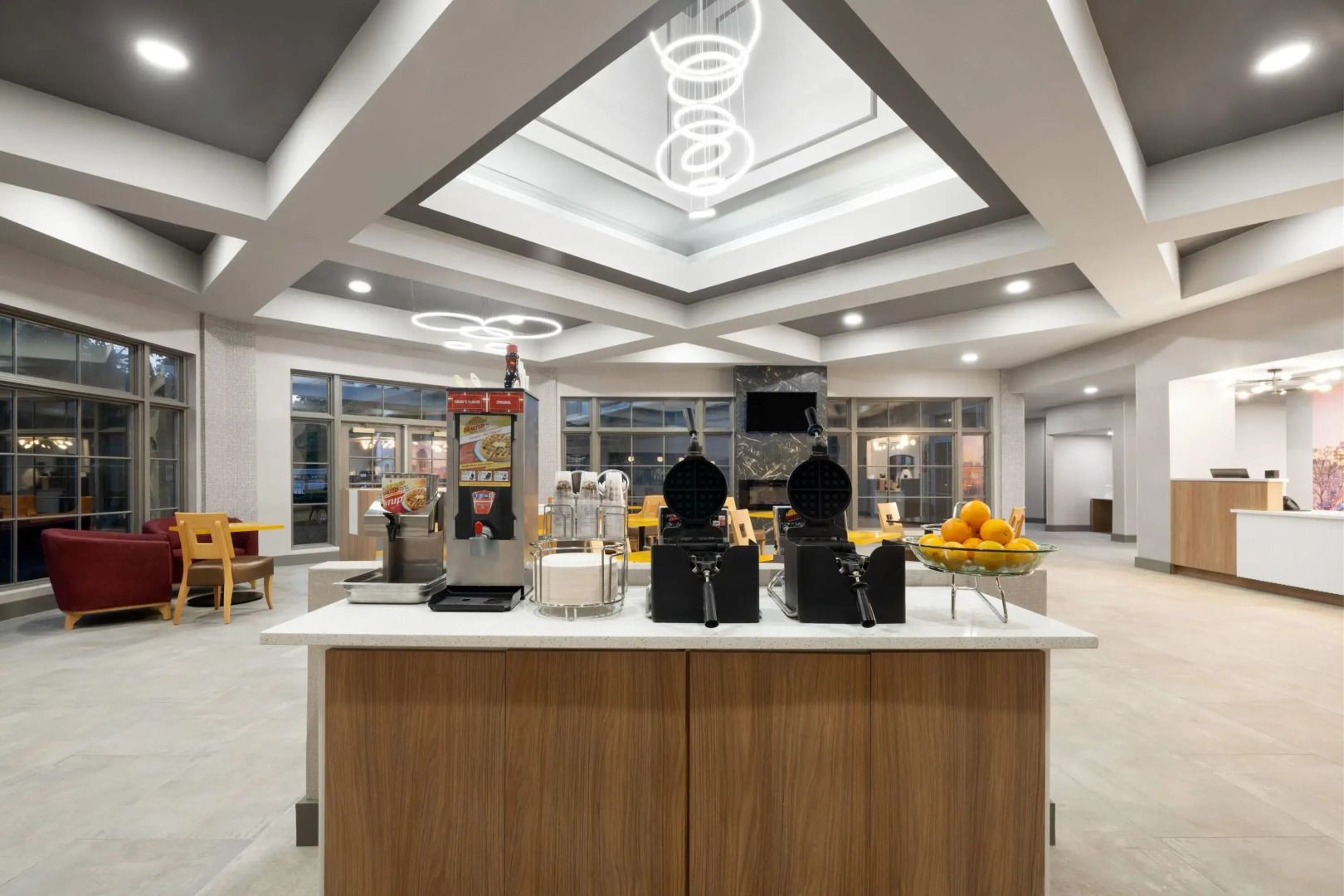 La Quinta Inn & Suites by Wyndham Raleigh Cary