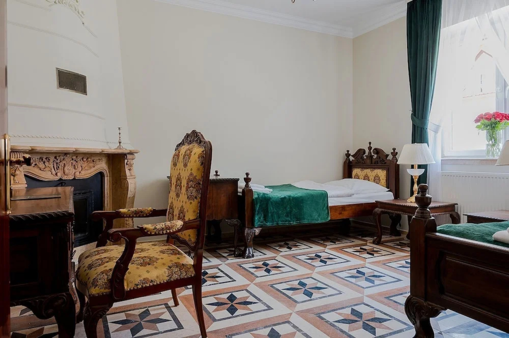 Dwor Ostoya Airport Hotel