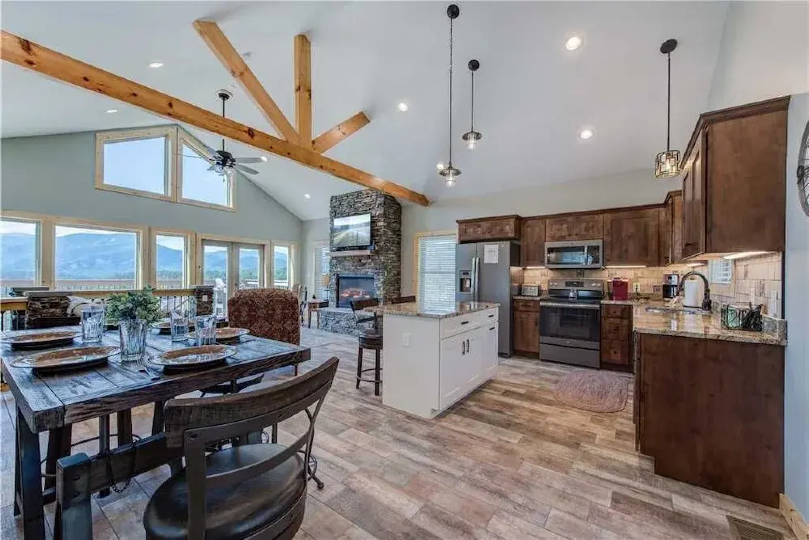 Hello Smokys - Two Bedroom Cabin