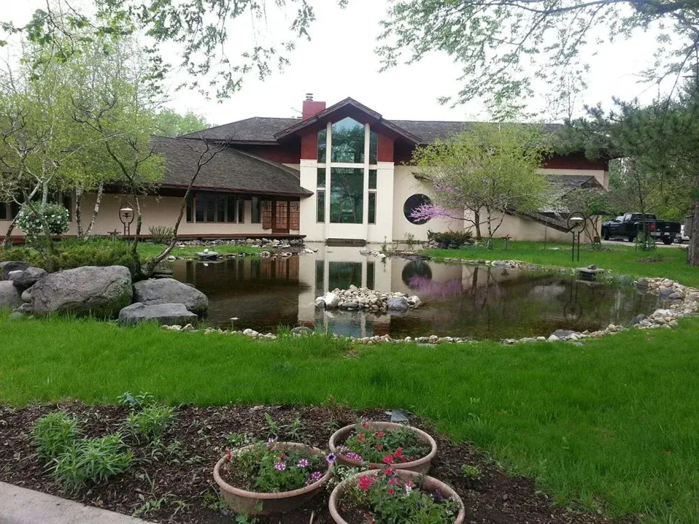 Log Gables- Dresser House