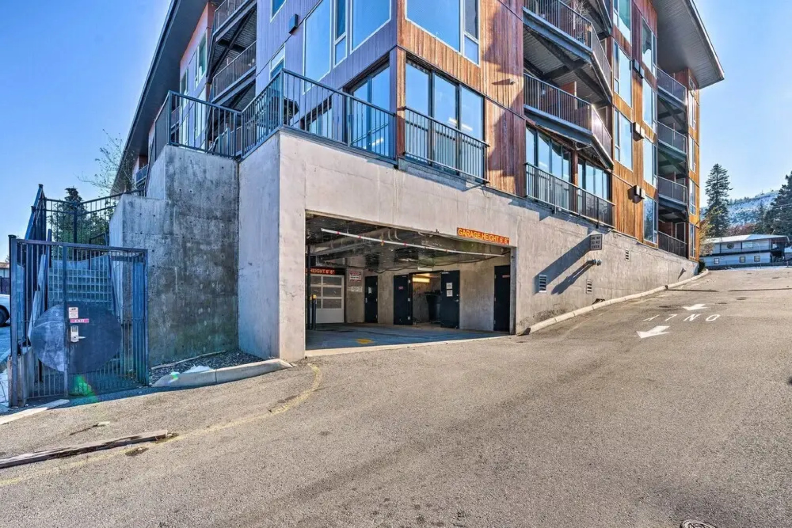 Steps to Lake Chelan: Condo w/ Resort Amenities!