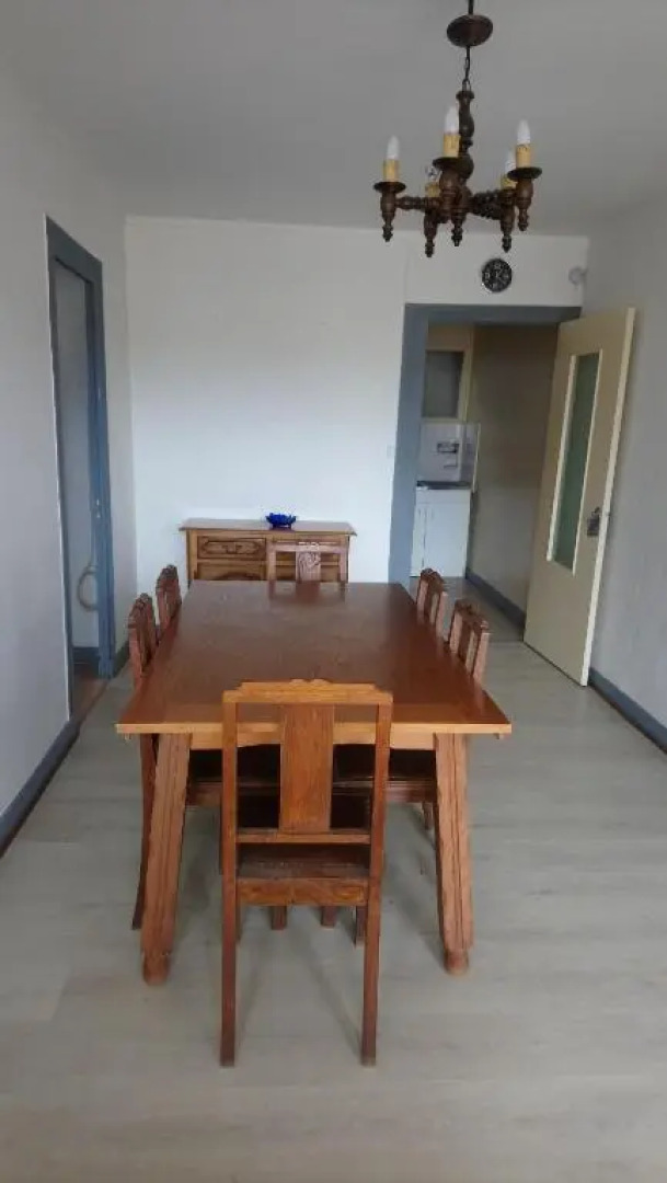 gîte 4 pièces,6 couchages,centre ville Sancoins wifi gratuite,lave linge, lave vaisselle