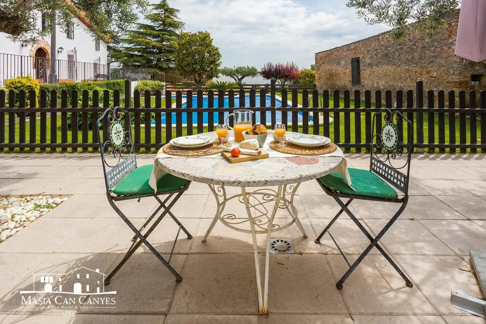 Masia Can Canyes & Spa