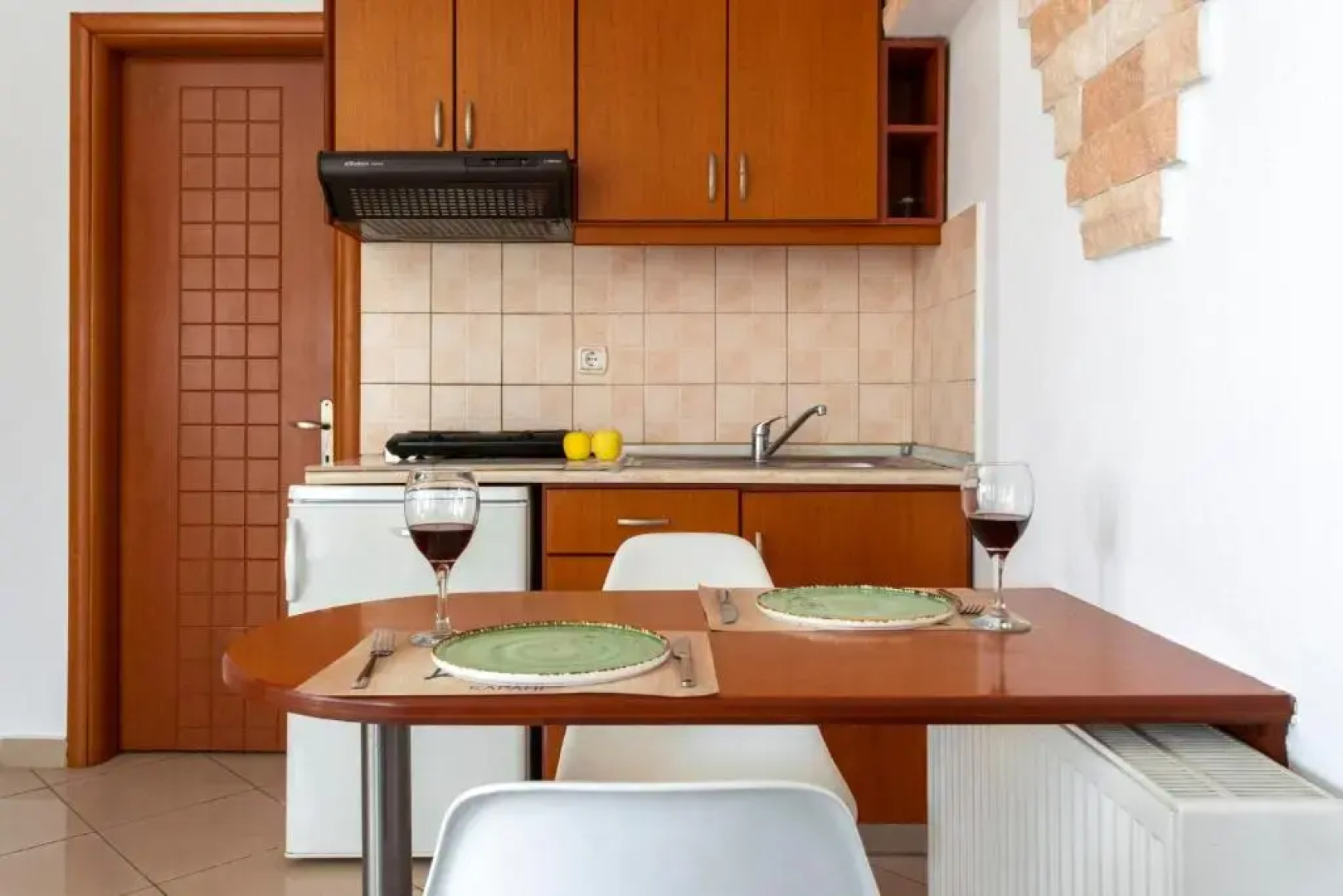 Kapahi Sea View Apartments & Suites