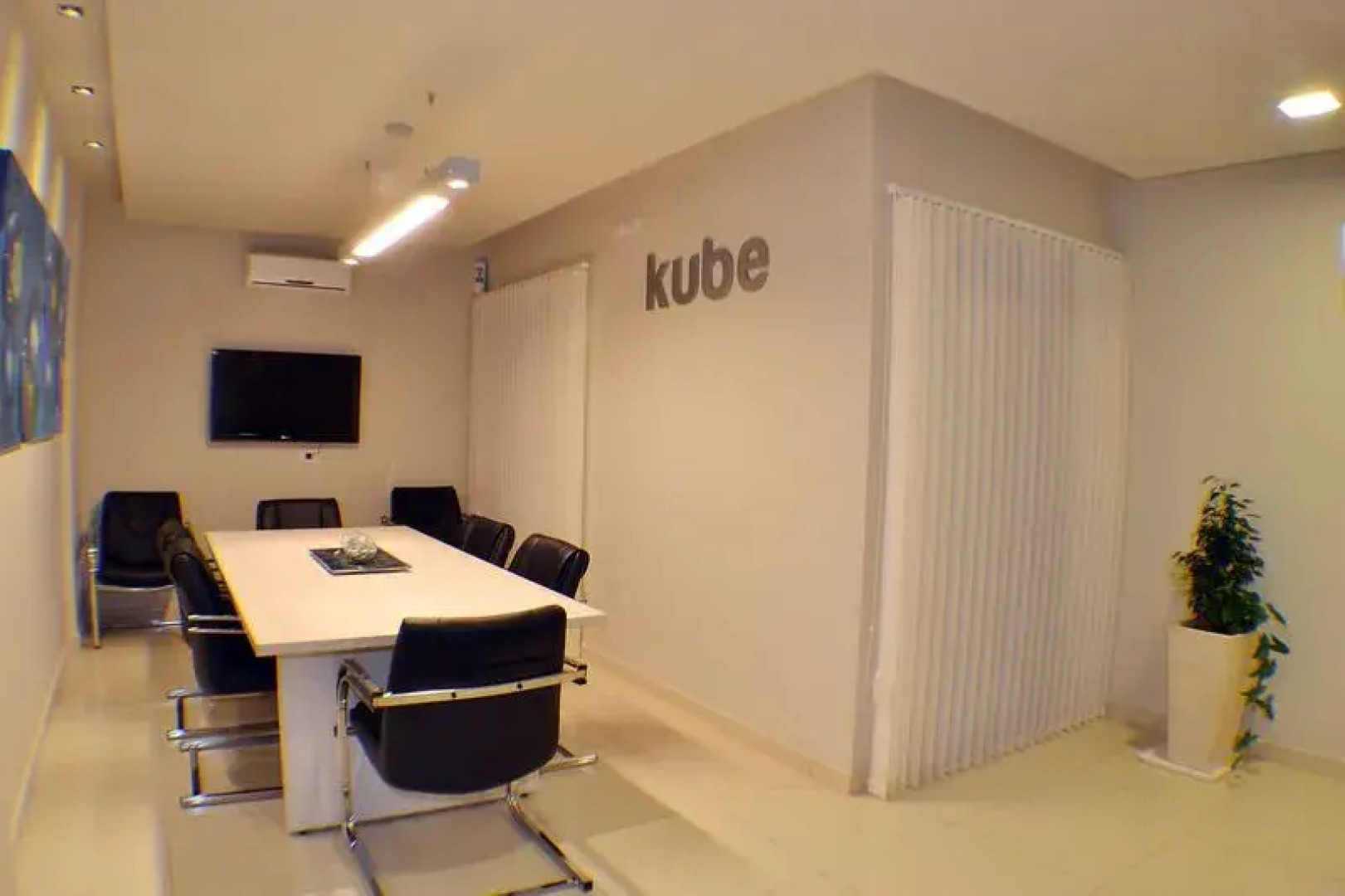Kube Apartments Express