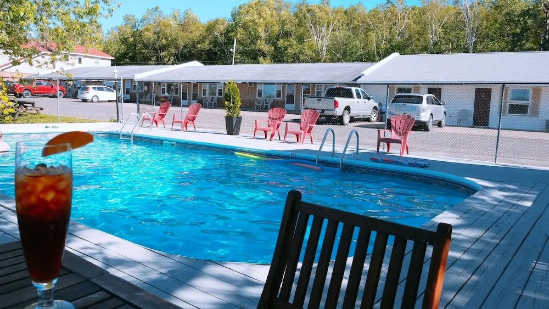 Silverwood Inn & Suites