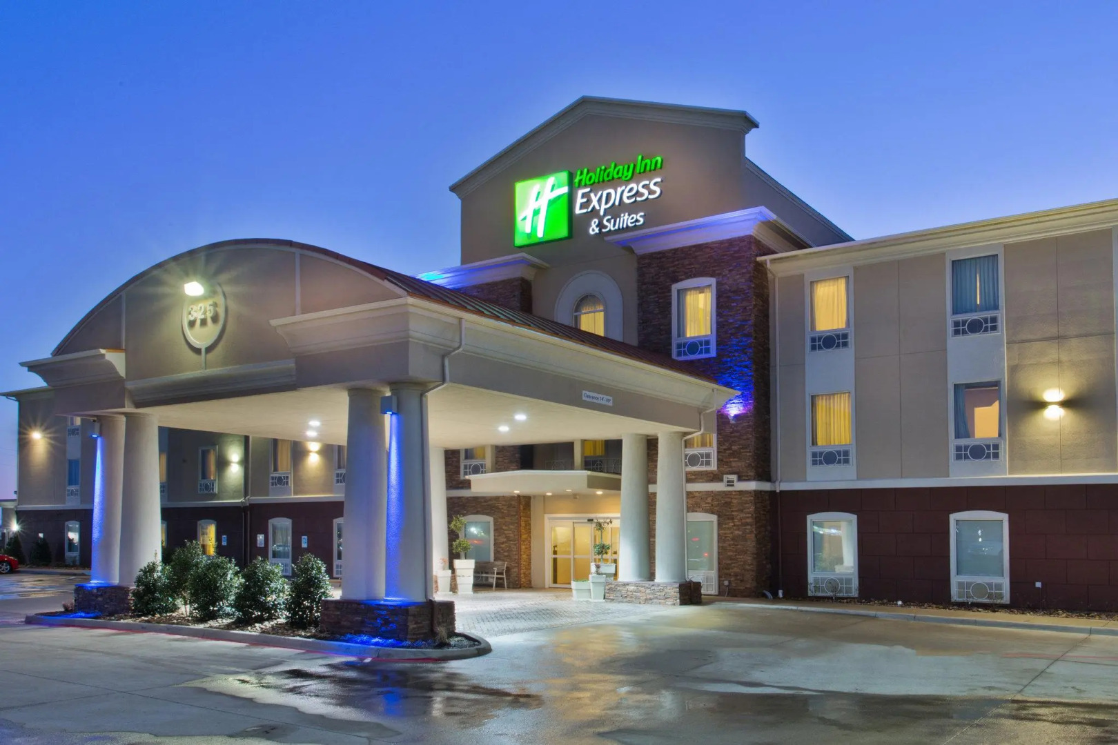 Holiday Inn Express Hotel & Suites Alvarado by IHG