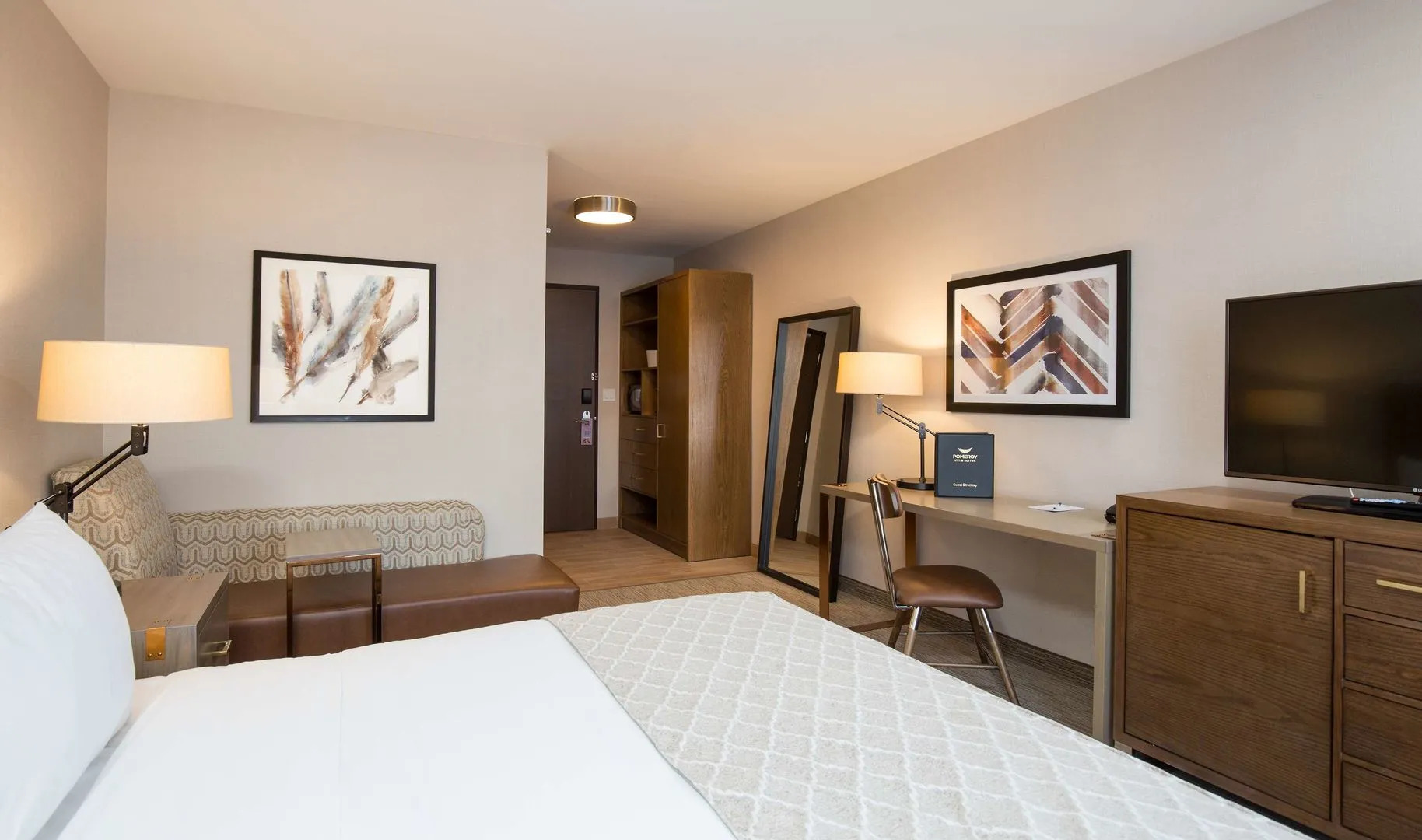 Pomeroy Inn & Suites Prince George