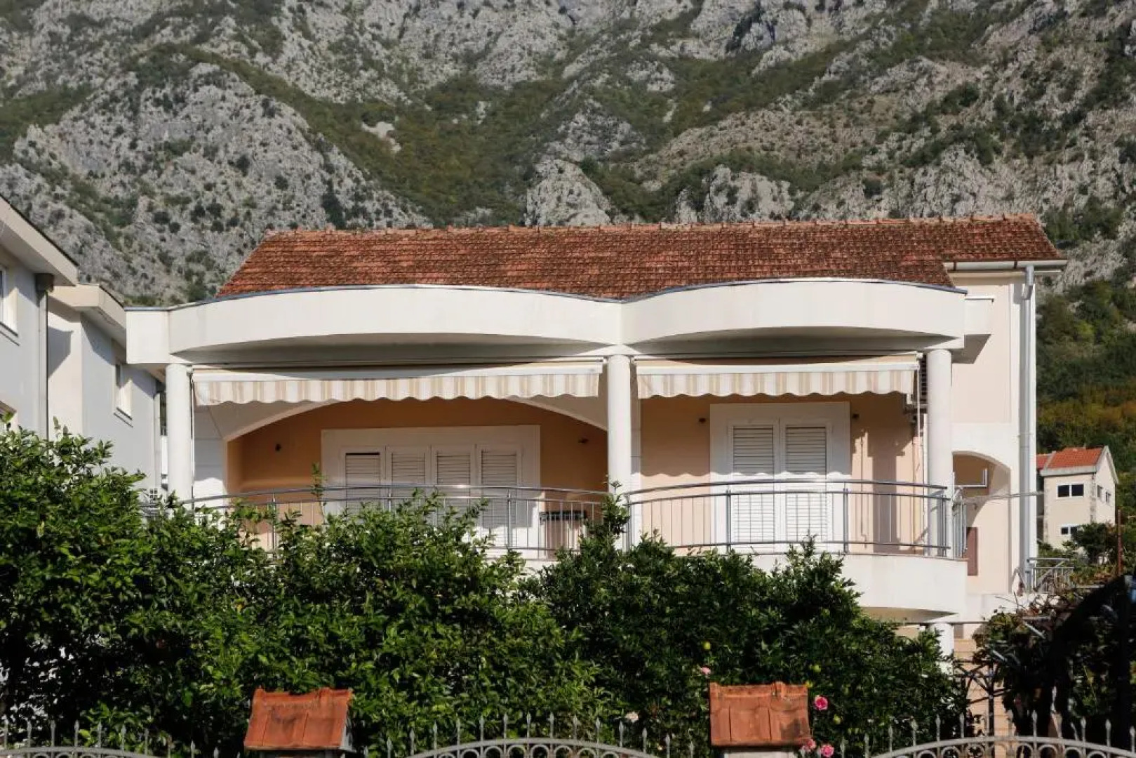 Fashion Beach Apartments