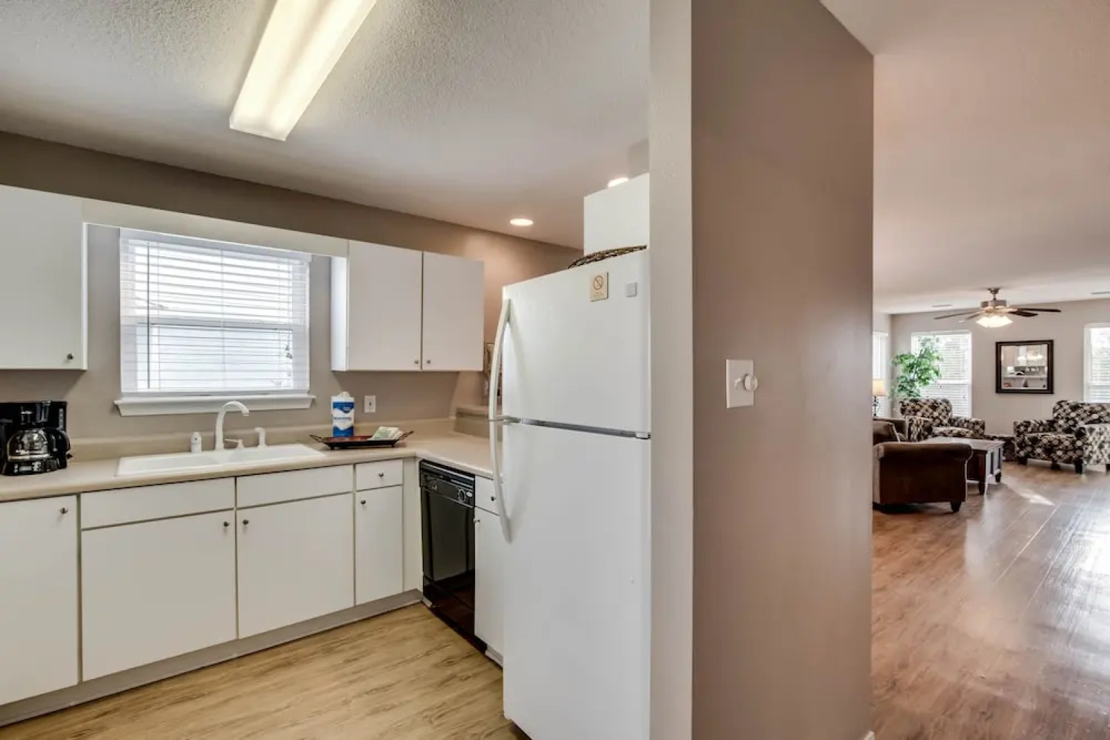 Summer Palace A 2 Bedroom Duplex by RedAwning