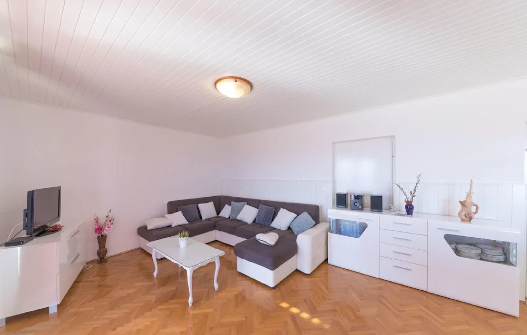 Amazing Home in Kastel Stari With Wifi and 2 Bedrooms