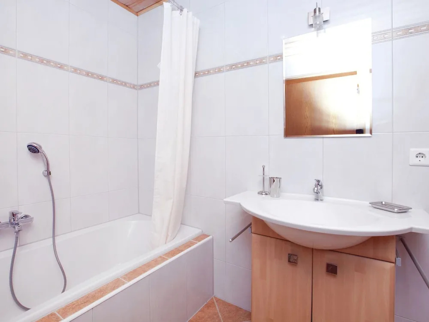 Sunlit Apartment near Ski Area in Wenns