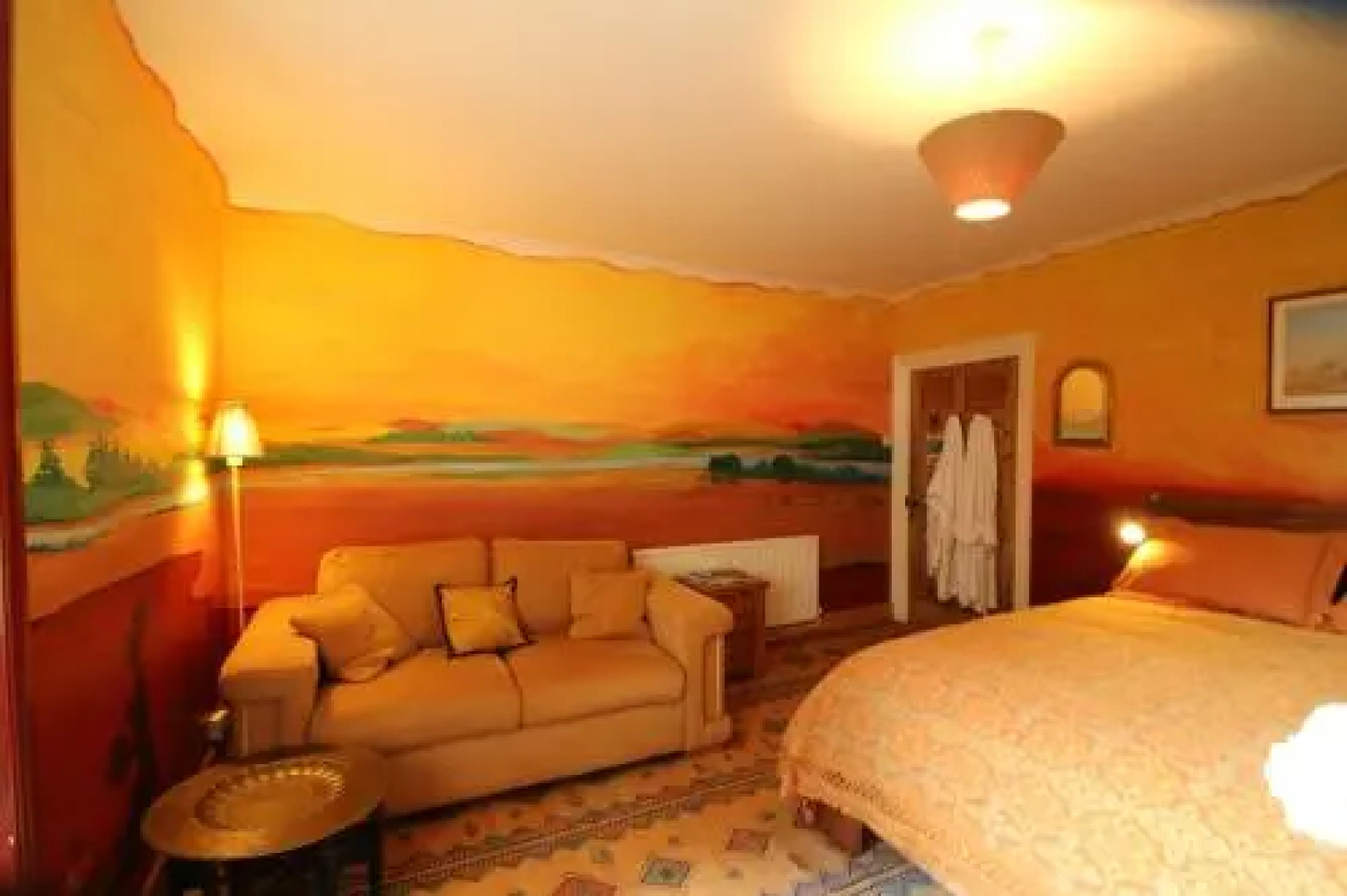 Over the Rainbow - Vegetarian Guesthouse