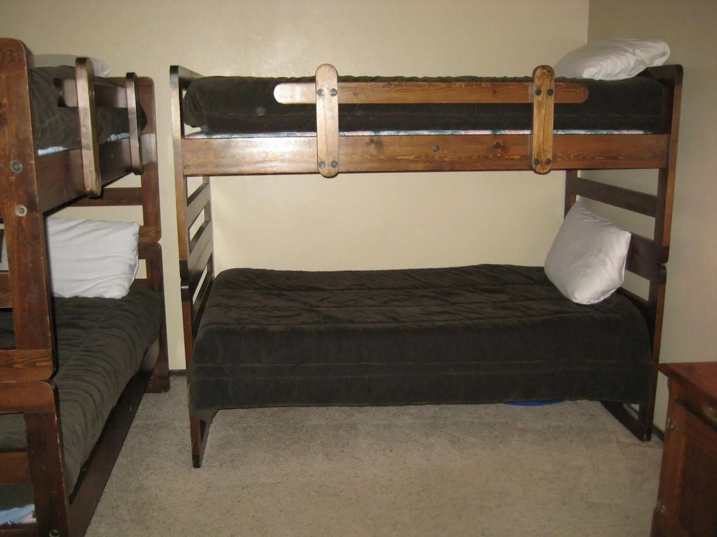 Chateau Sans Nom by Mammoth Reservation Bureau