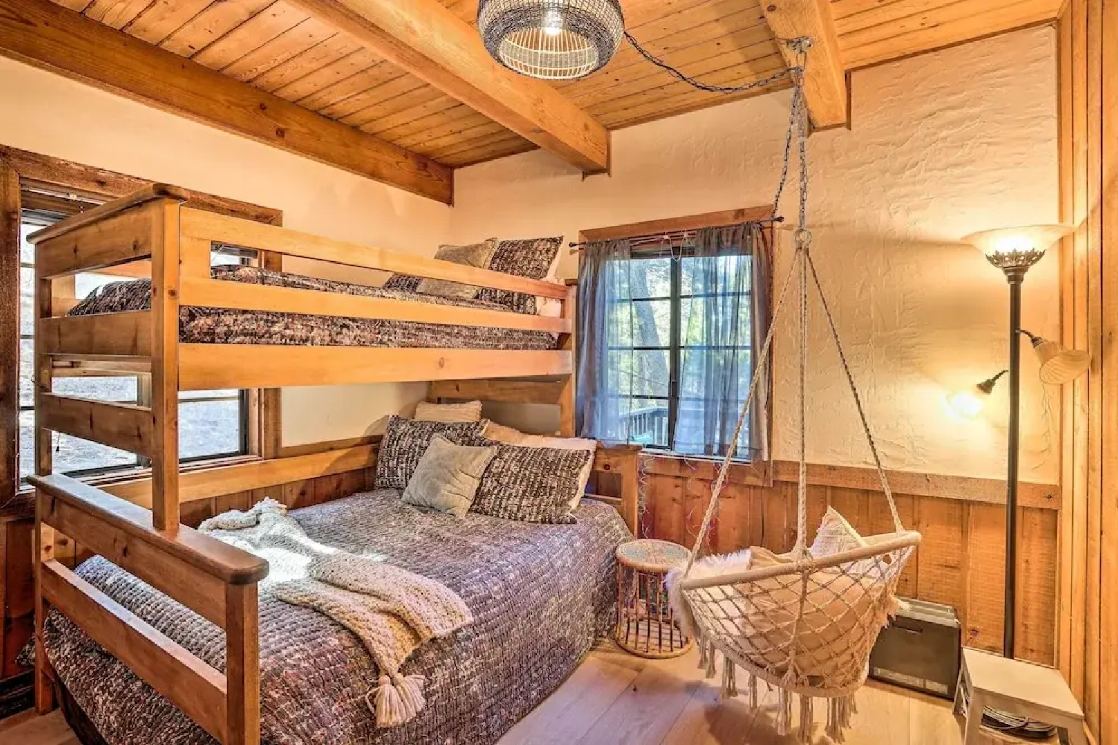 Cimarron Lodge Retreat With 3 Decks & Grill!