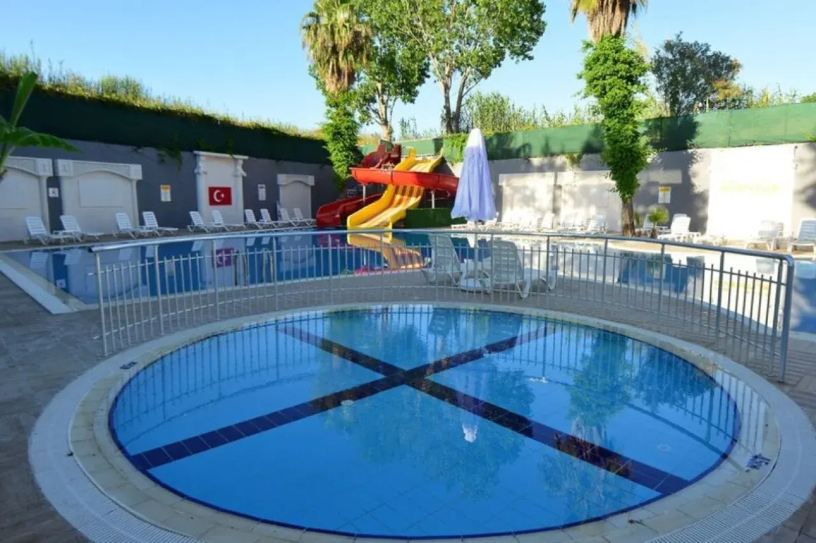 Side Orange Paradise Hotel