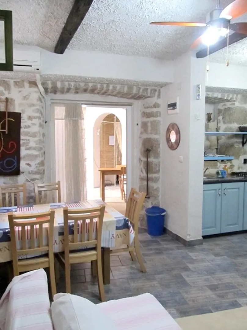 Apartment With one Bedroom in Betina, With Terrace and Wifi - 60 m Fro