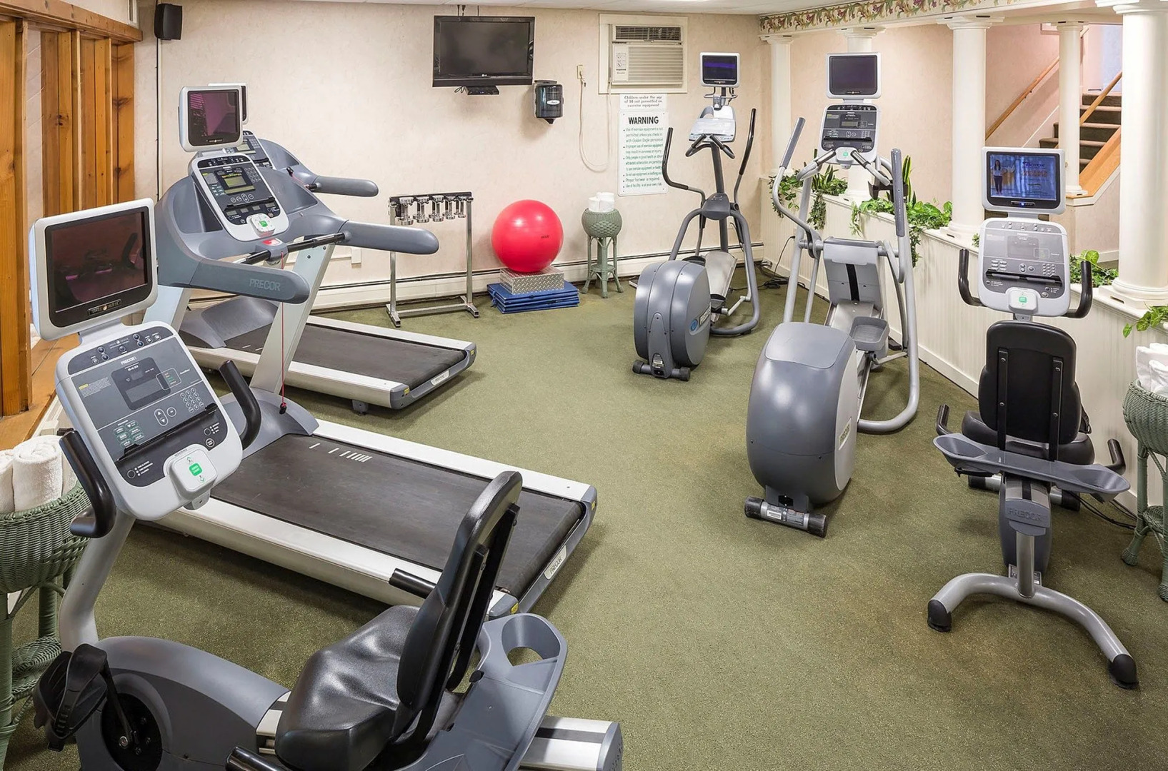 Bluebird Cady Hill Lodge