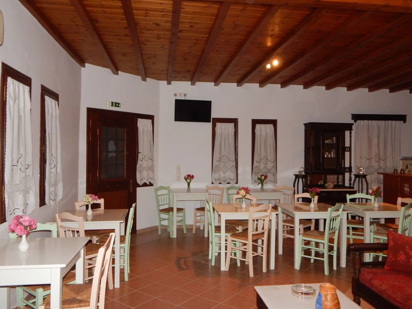 Tinos Suites & Apartments