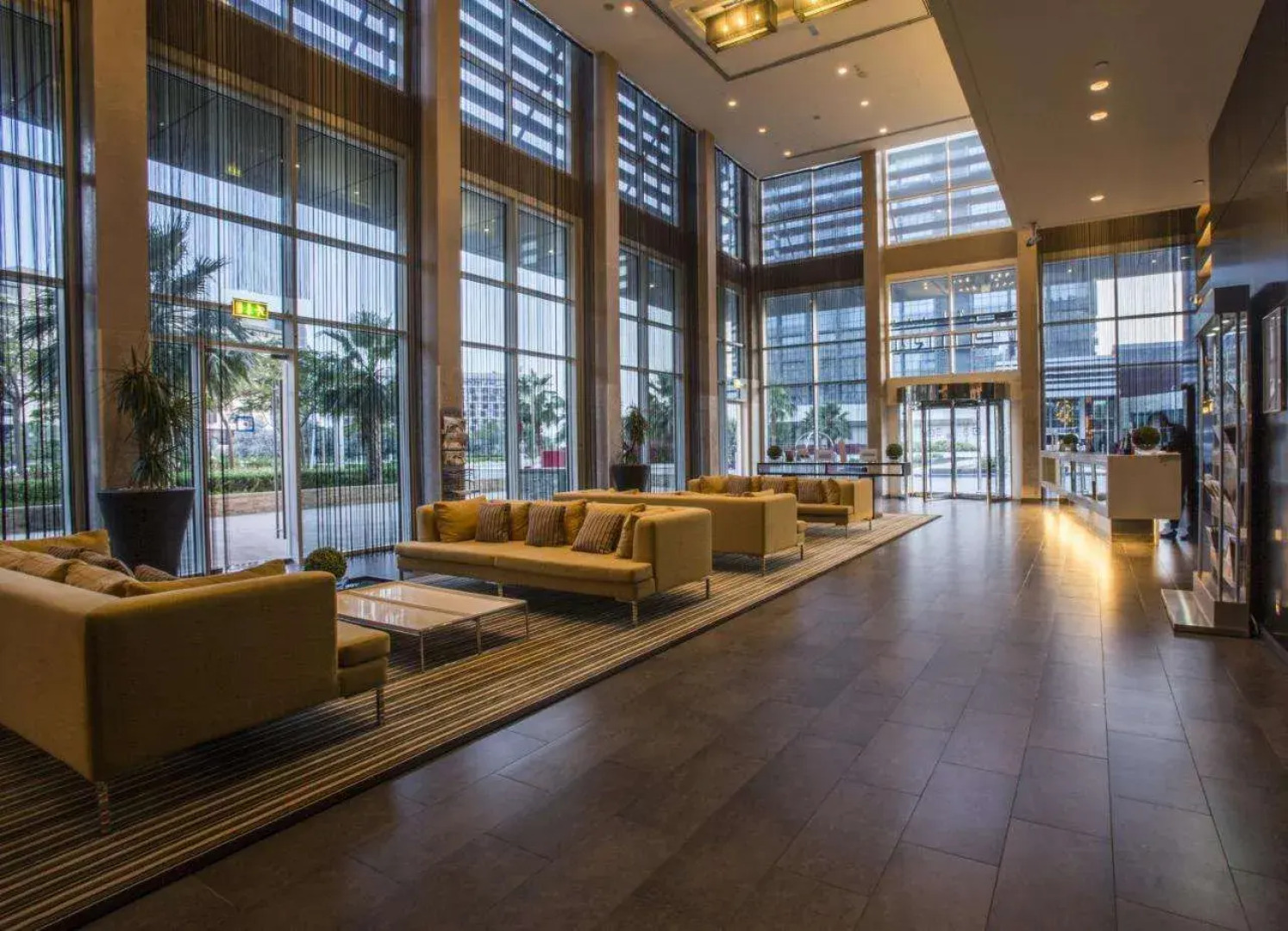 Отель Yas Plaza Circuit