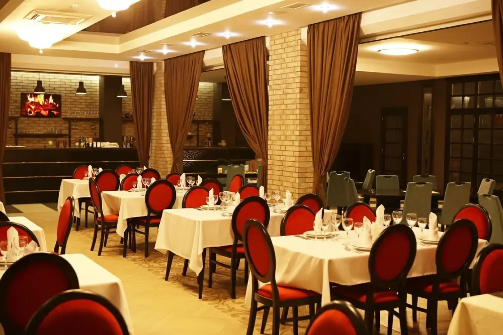 Emigrand Art Hotel
