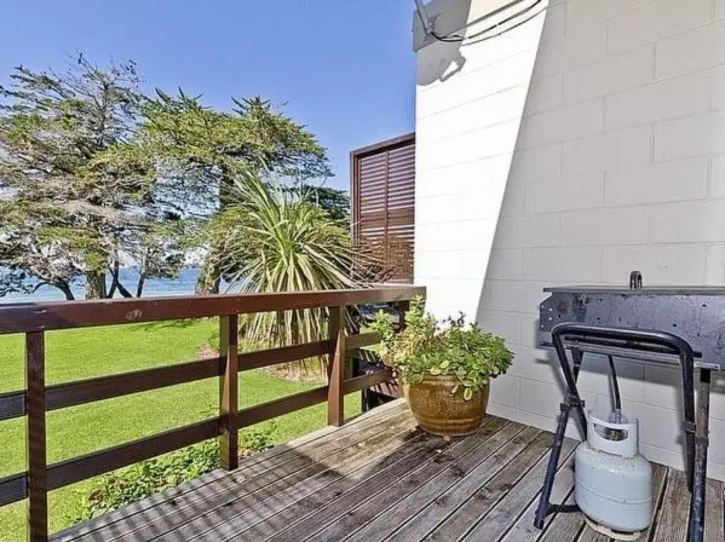 Beachside at Snells - Snells Beach Holiday Apartment