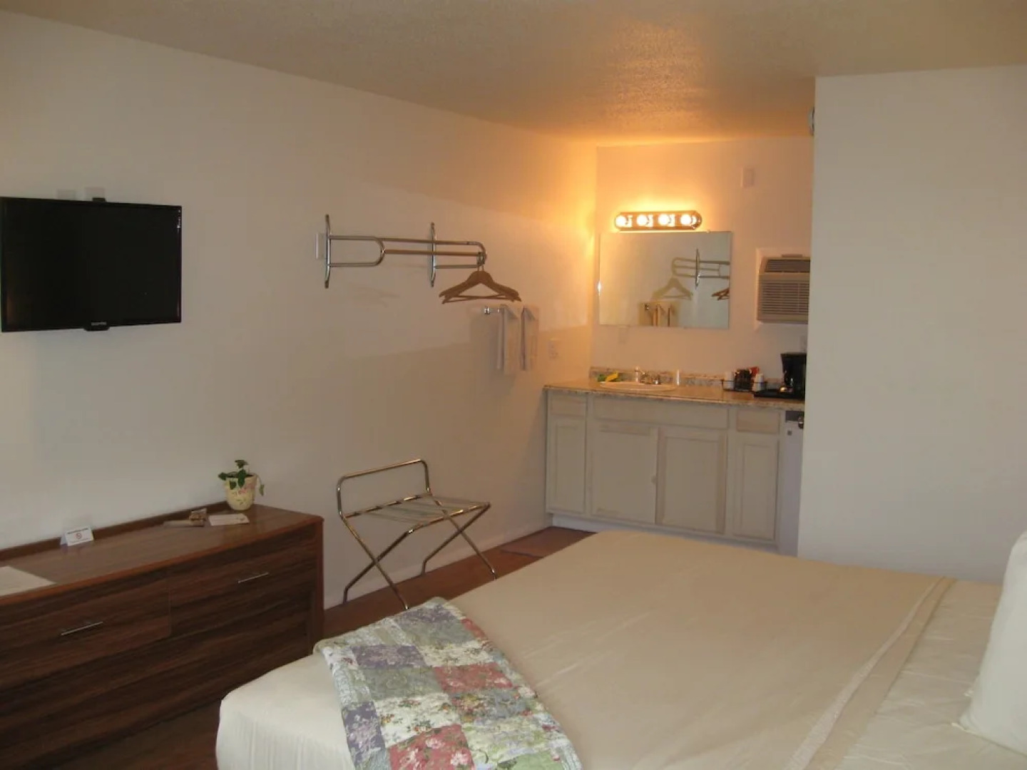 The Country Inn of Eureka Springs