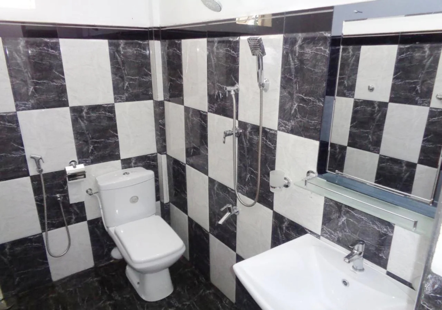 Man Guest Polonnaruwa