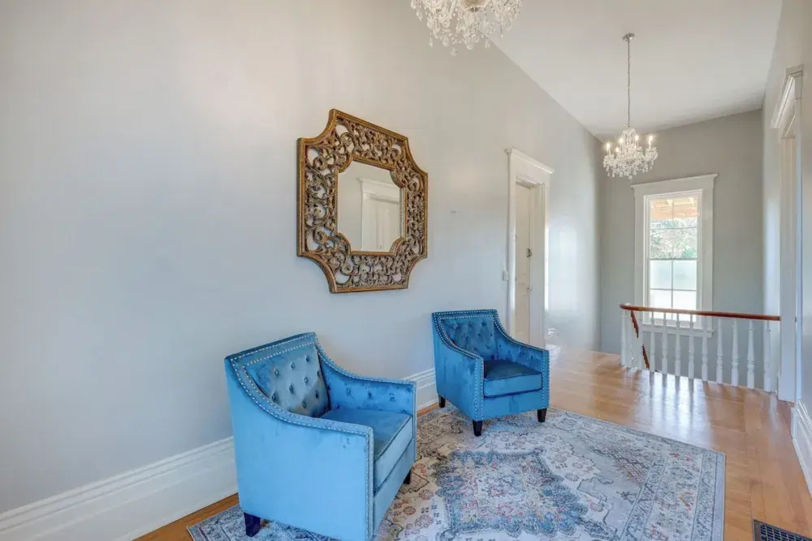 Chic & Historic Apartment ~ 6 Mi to Louisville!