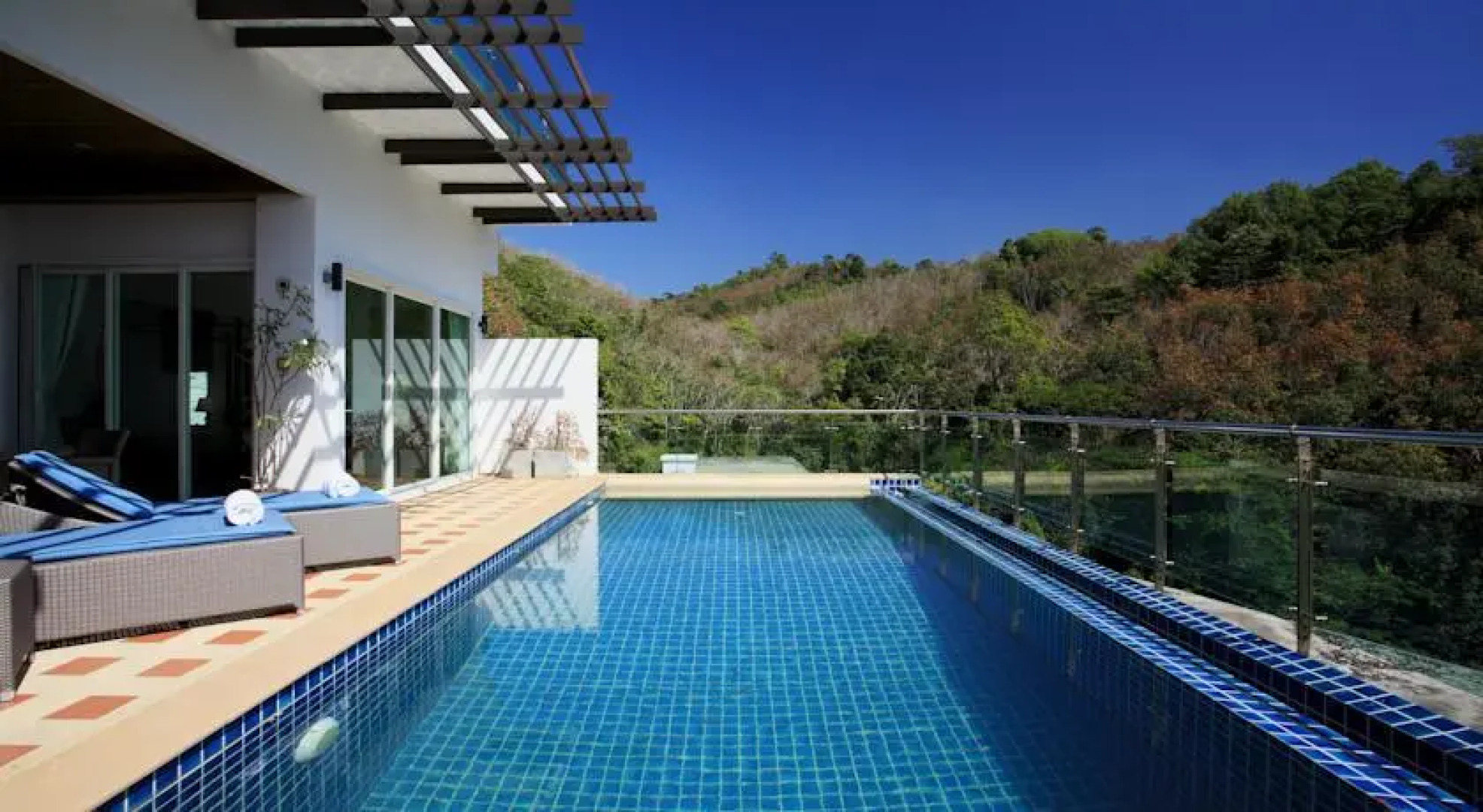 Luxury Penthouse Sea View