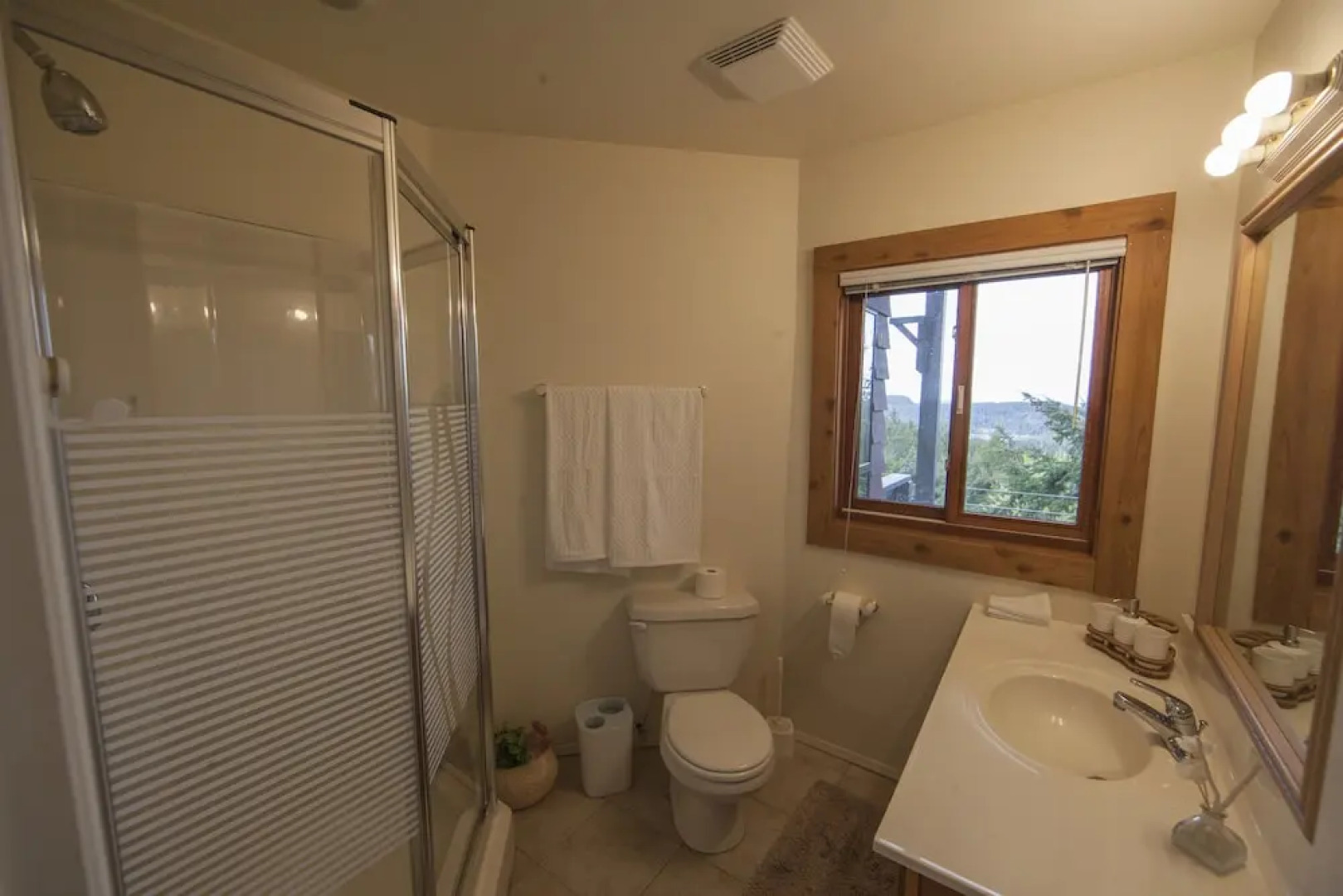 Shangri-La Oceanfront B&B