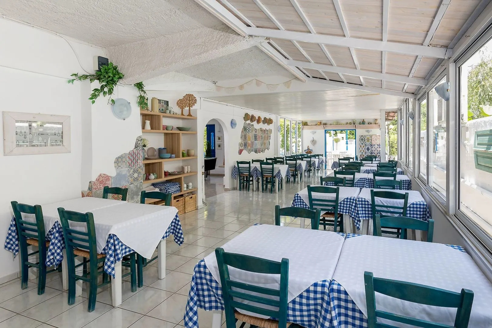 Nathalie Hotel