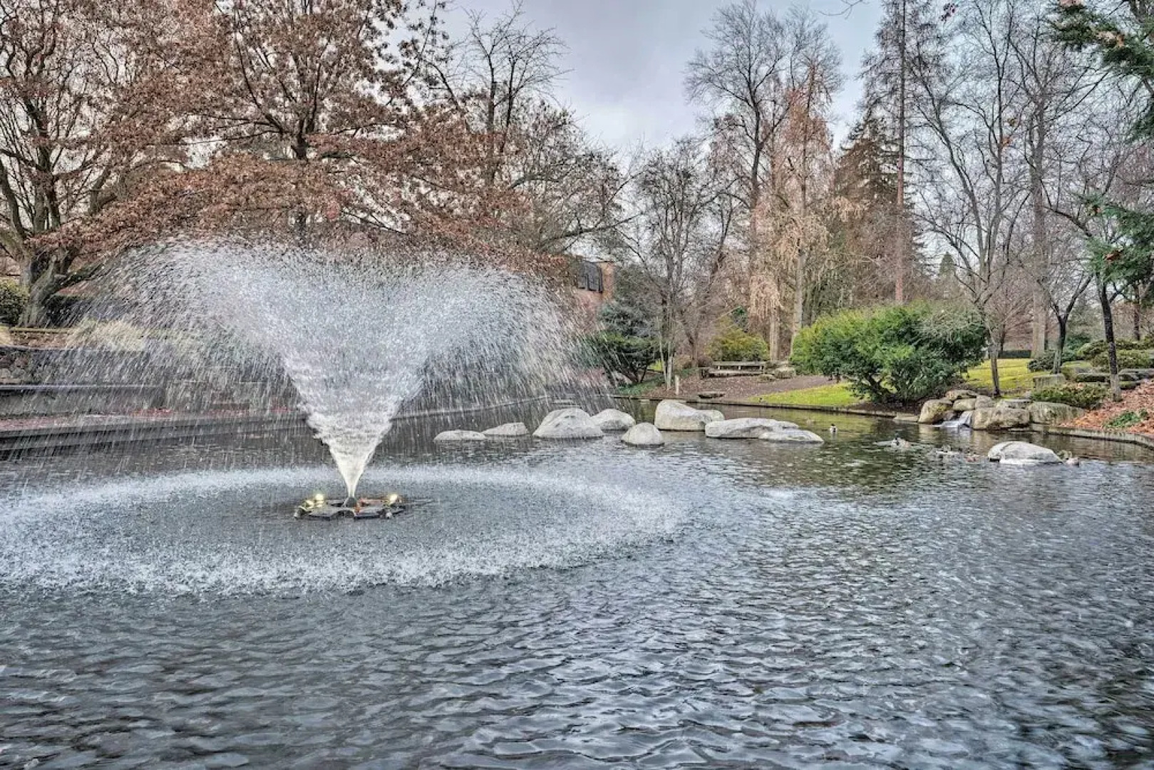 Peaceful Wine Country Getaway - Walk to Downtown!