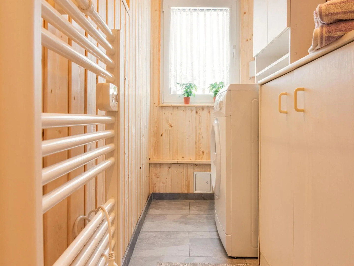 Holiday Home With Large Garden and Terrace