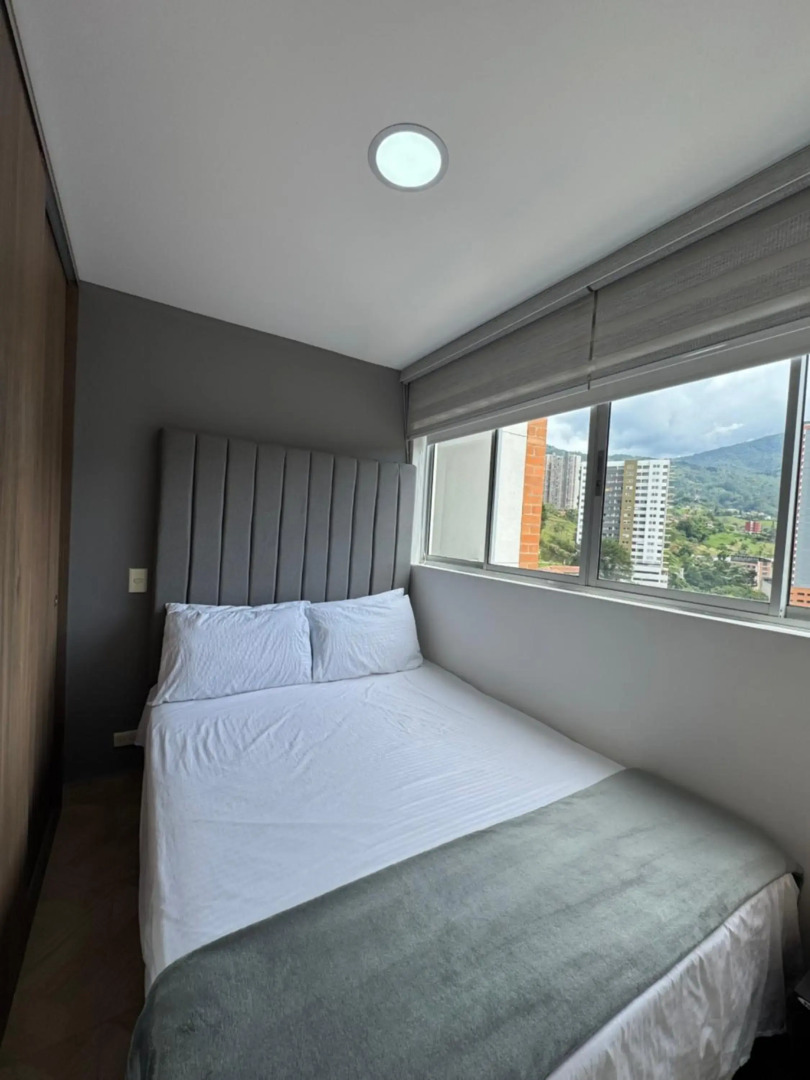 Sabaneta, apartment, Parking, Pool & with club in the sky!