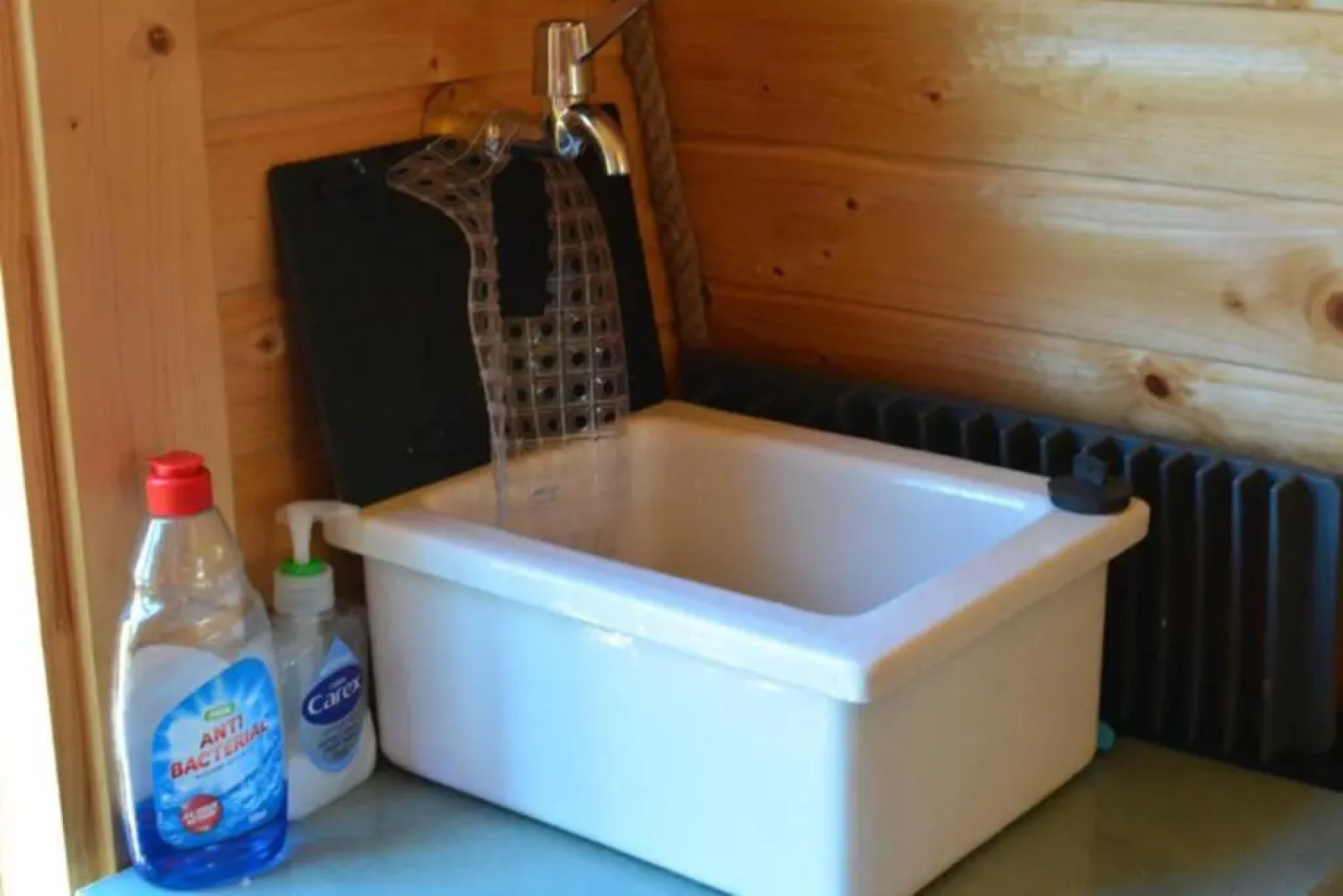 Cosy Pod-cabin Near Beautiful Landscape in Omagh