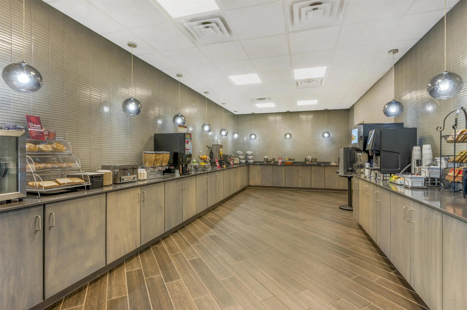 Best Western Plus Parkside Inn & Suites