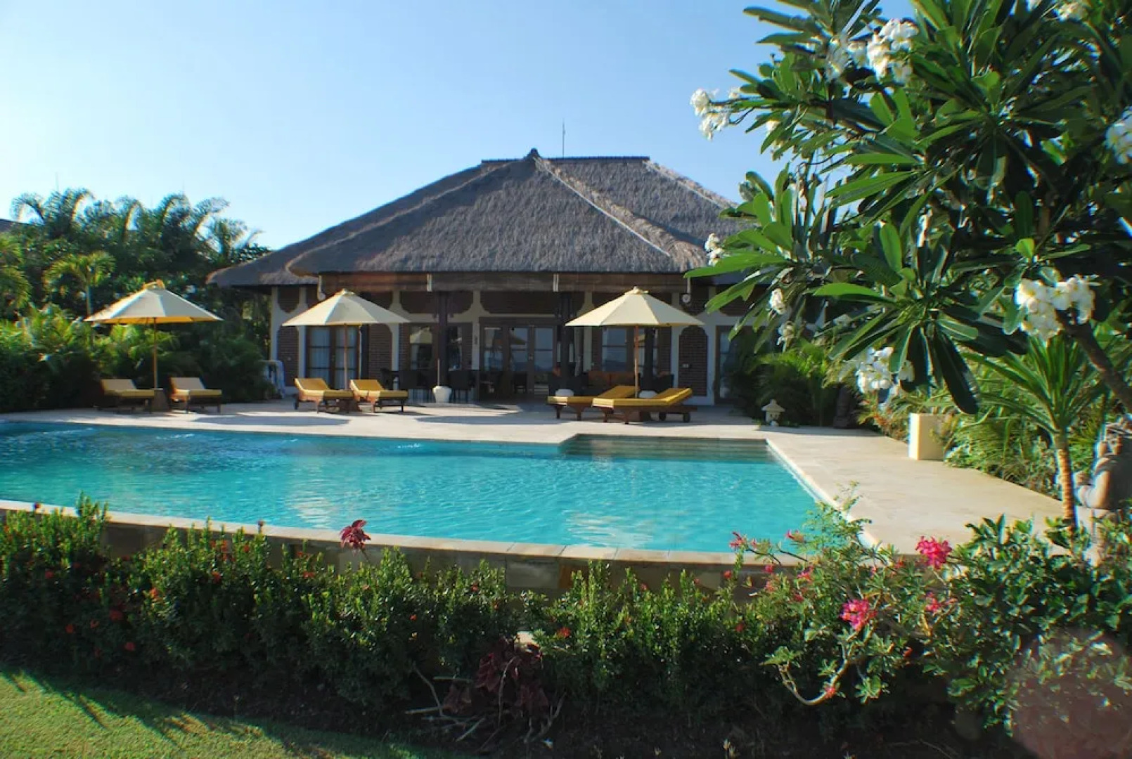 Villa Cerah Beachfront Holiday House