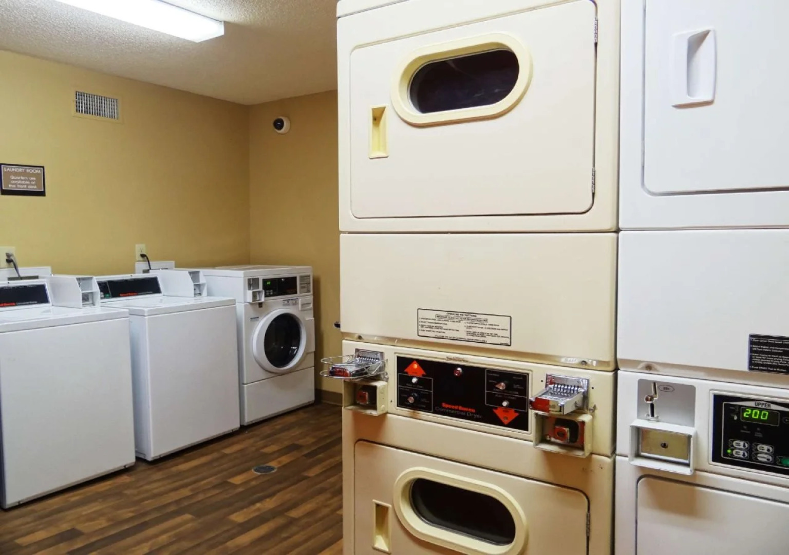 Suburban Studios Cary – RDU Airport