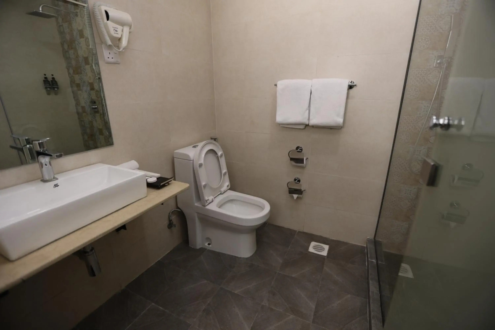 Отель PrideInn Plaza Nairobi Airport