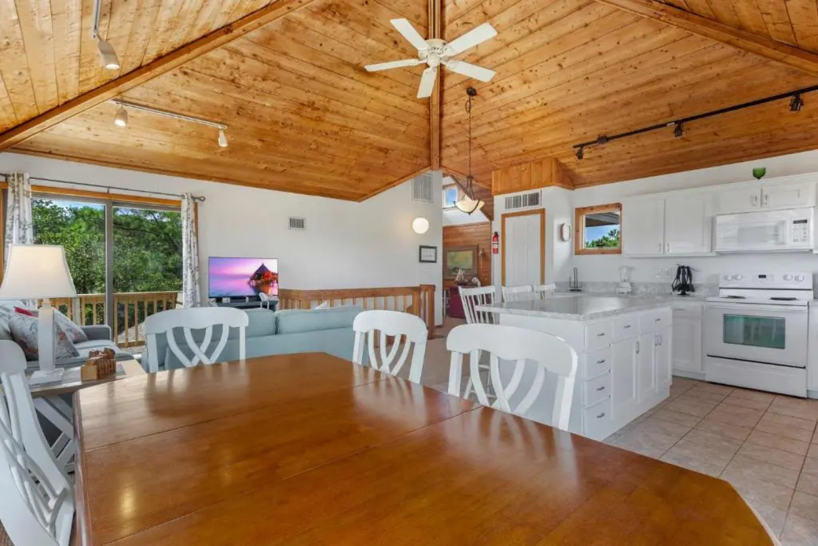 1100 - La Maison De Geezer