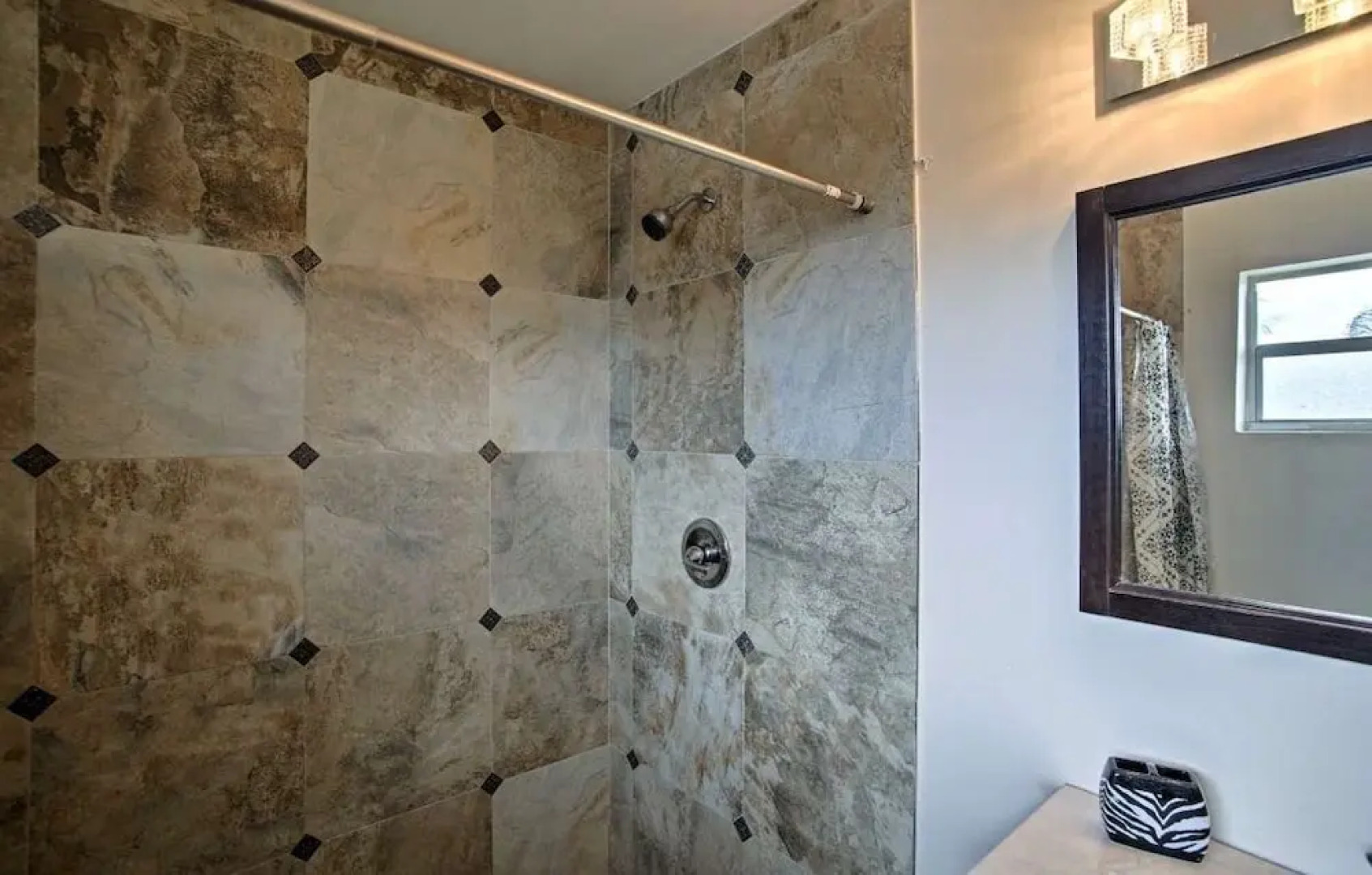 2 Master Suites Pool Home