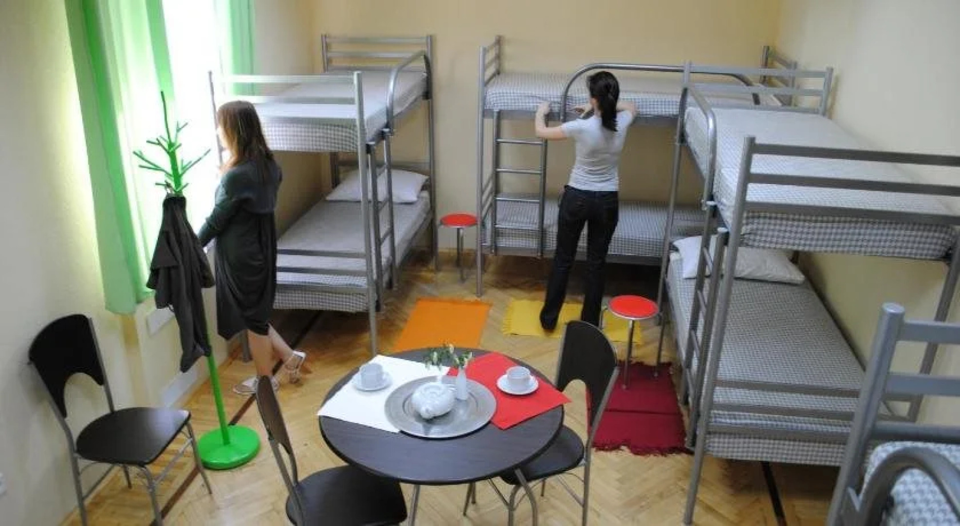 Домино Хостел