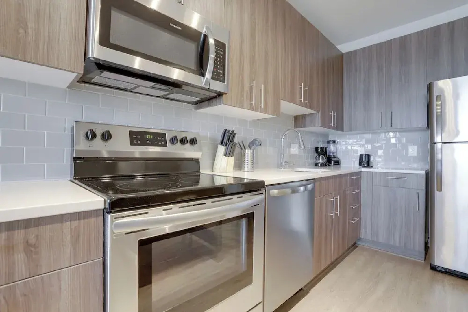 Stylish One-Bedroom Apt in Alexandria