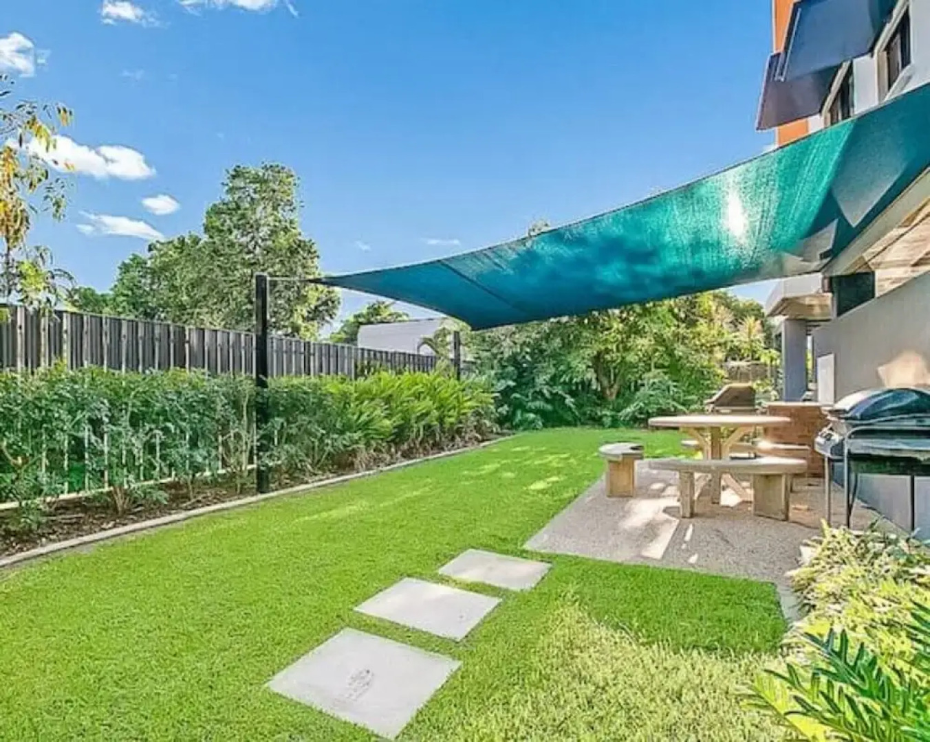 ZEN NOMAD - 2BR Nightcliff Apartment