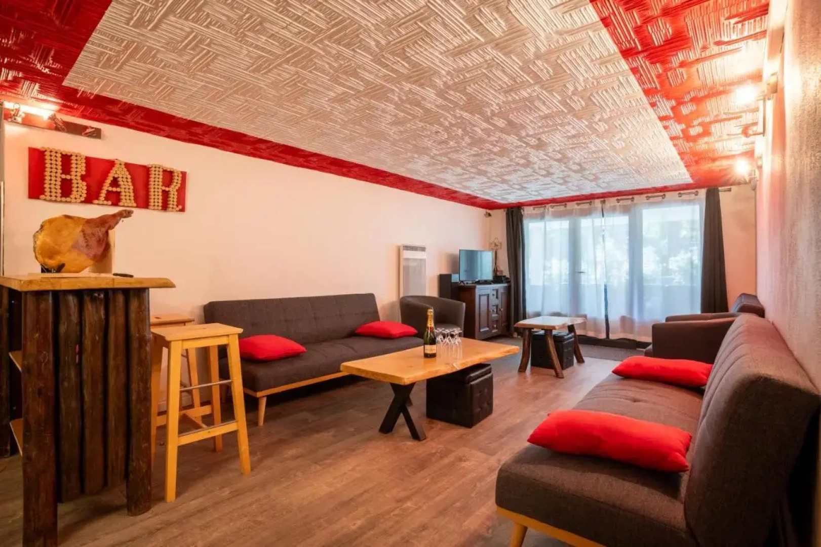 Grand Chalet St-Lary centre 13 à 15 pers