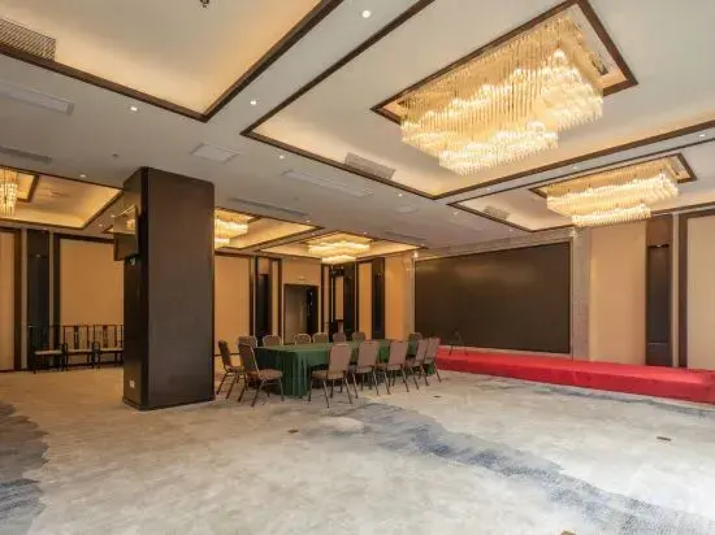 Yipin Yunjing Resort Hotel