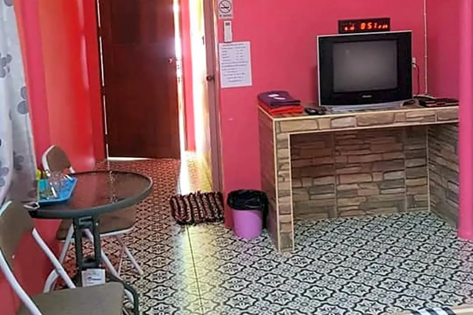 OYO 1092 Sea Of Love